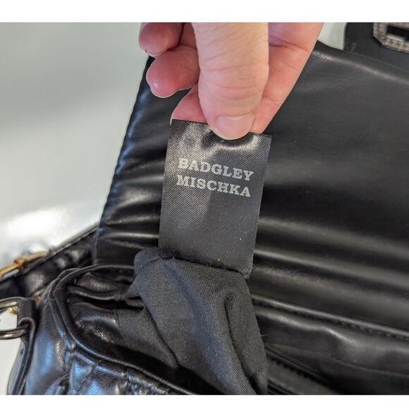 Badgley Mischka Quilted Vegan Leather Crossbody Purse Shoulder Bag Going Out - Picture 4 of 4